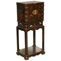 Chinese Export Chinioserie Cabinet
