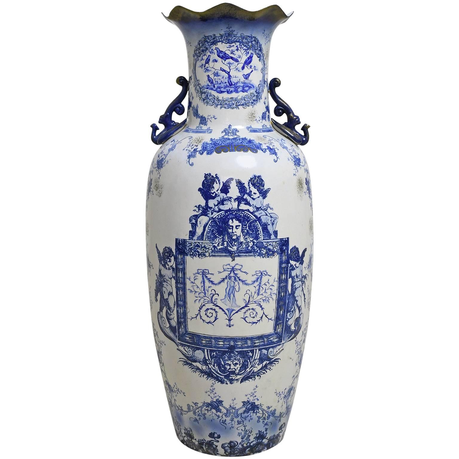 20th Century Decorative Blue and White Chinese Porcelain Export Urn