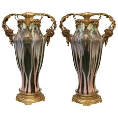 Paire de vases Art Nouveau Paul Louchet en faïence, vers 1900