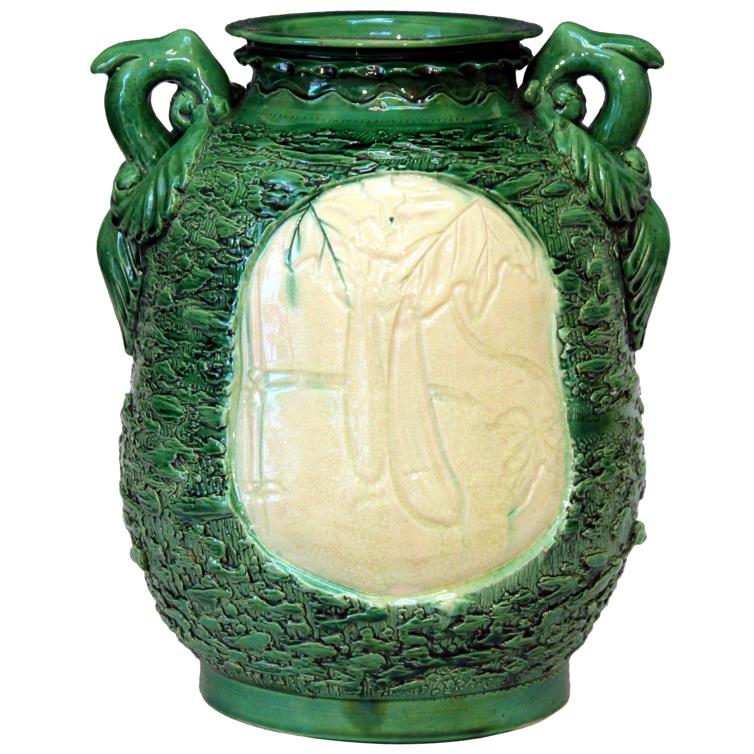Awaji Pottery - Grand vase inhabituel en forme de grenouille sculpté en vente