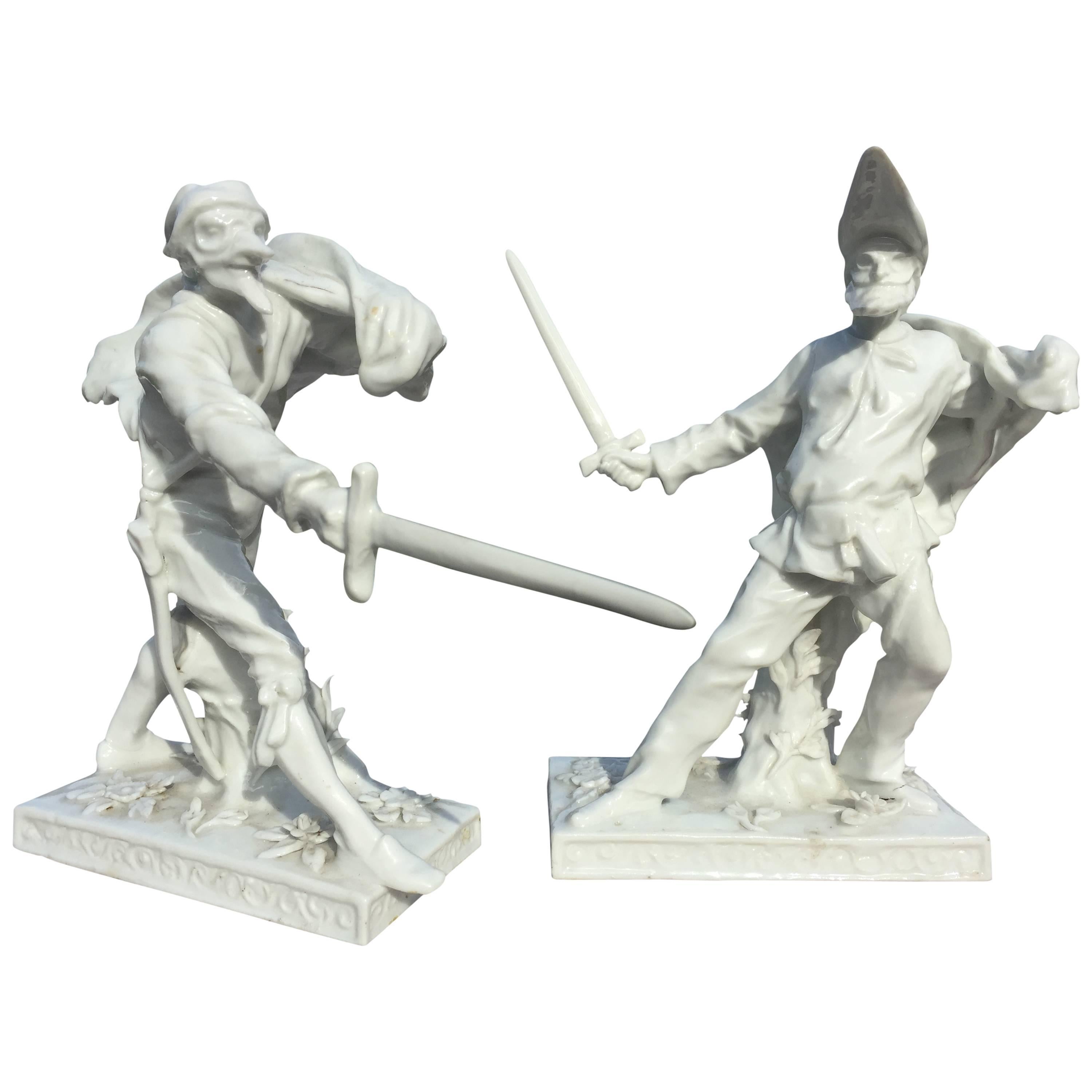 Paire de sculptures en porcelaine  en vente