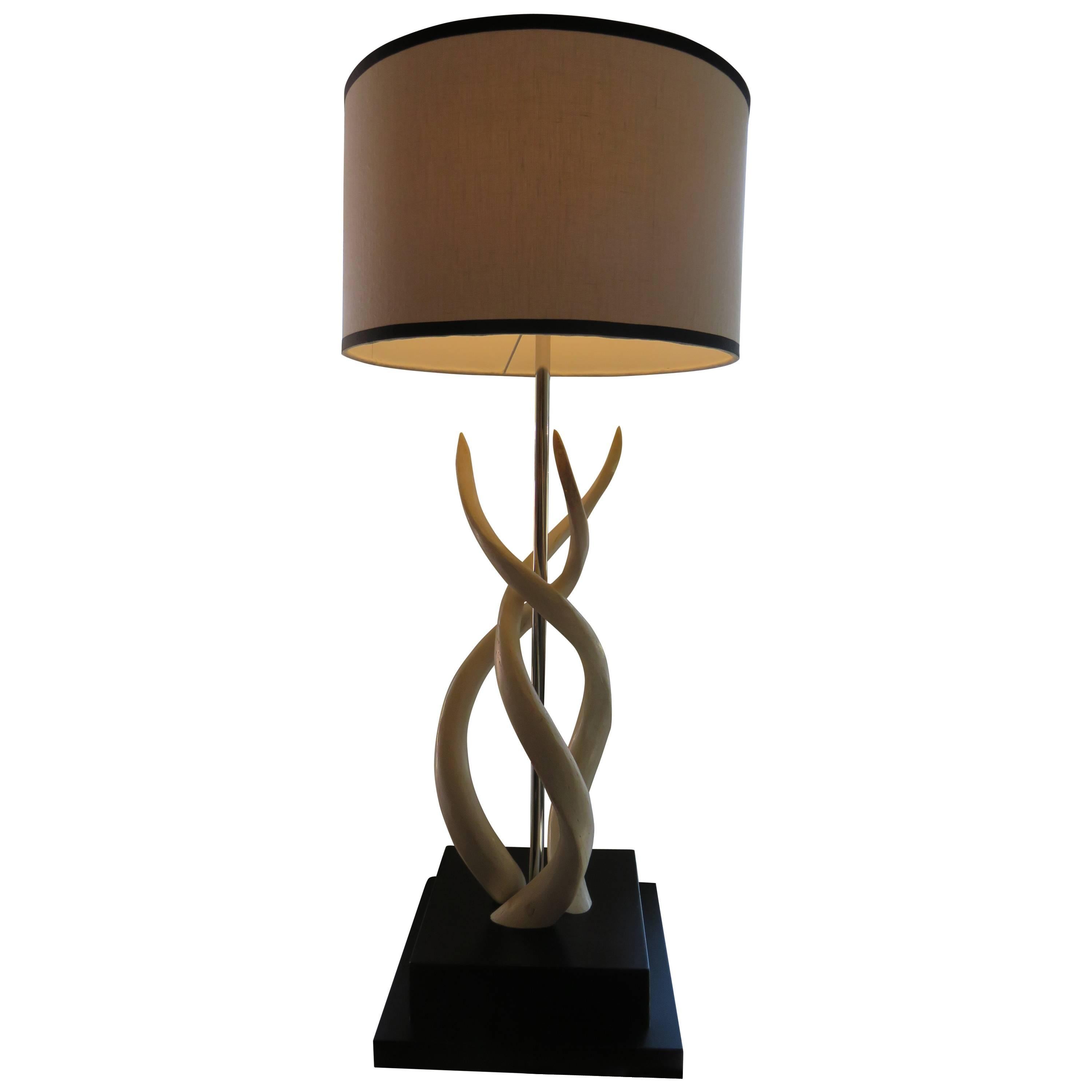 White Impala Horn Table Lamp For Sale
