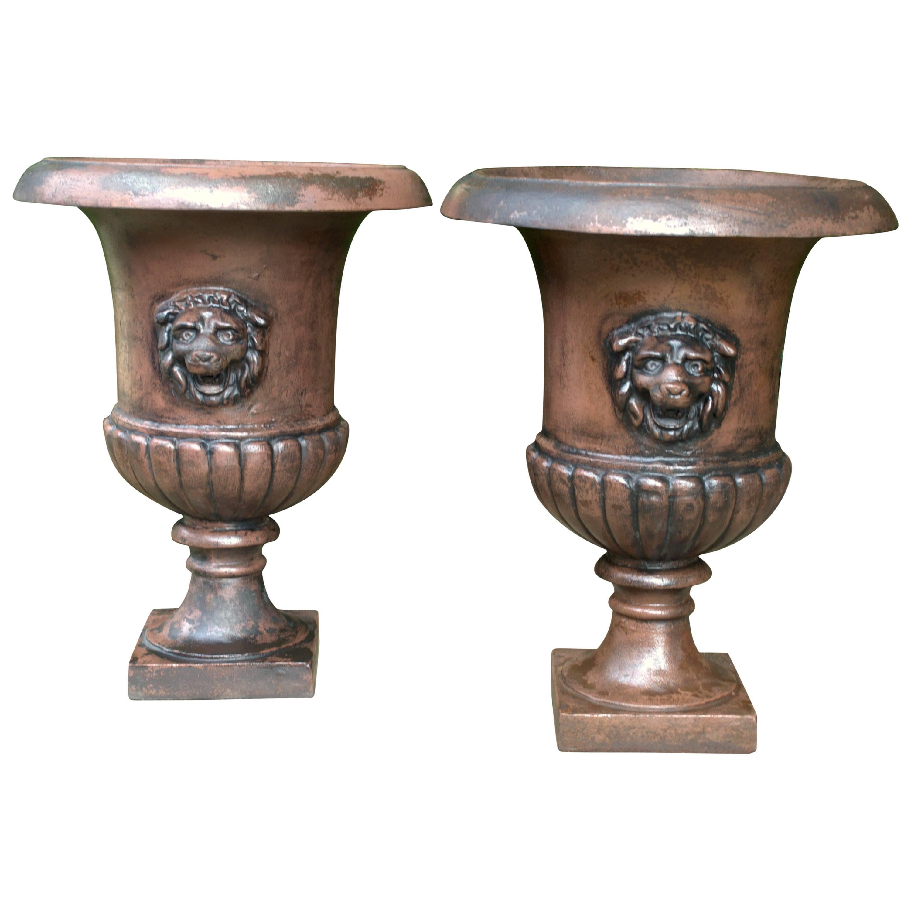 1810s St.Pauls Estate Hedge Maze Entryway Urns with Lions Heads For Sale