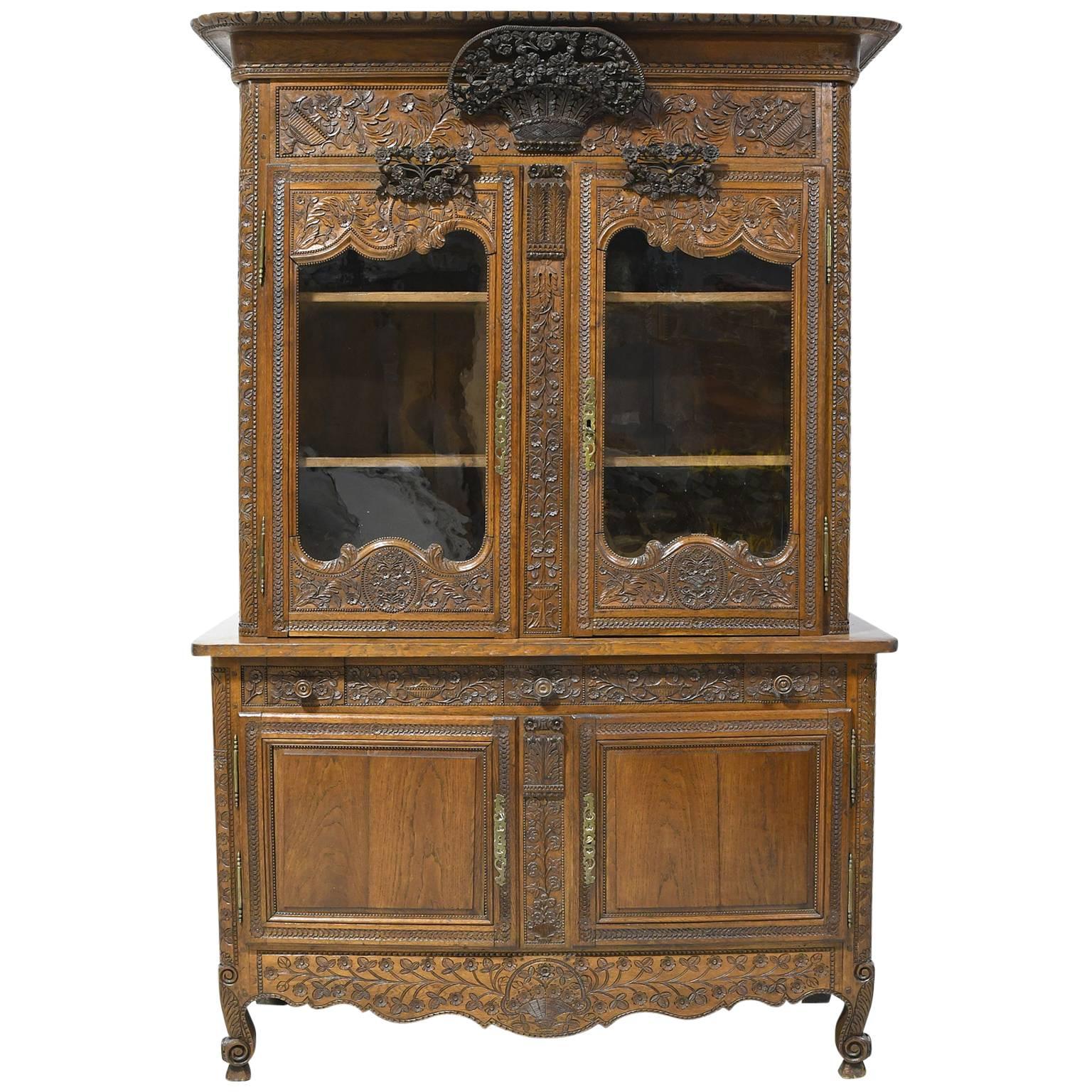 French Marriage Buffet a Deux-Corps in Carved Oak from Normandy, circa 1800 For Sale