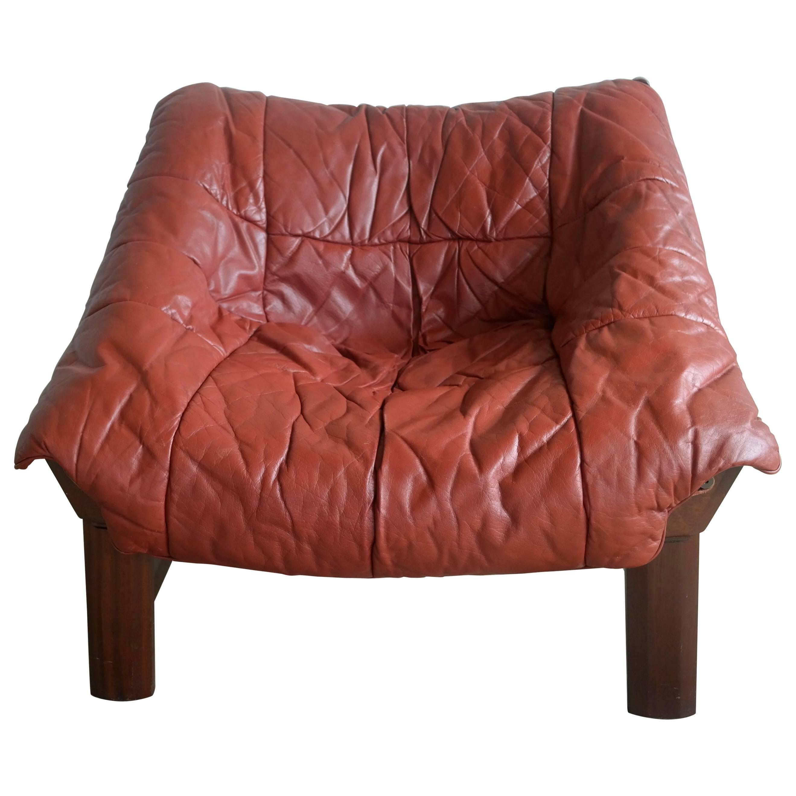 Percival Lafer Style Lounge Chair in Leather and Rosewood Stain Beech by Ekornes