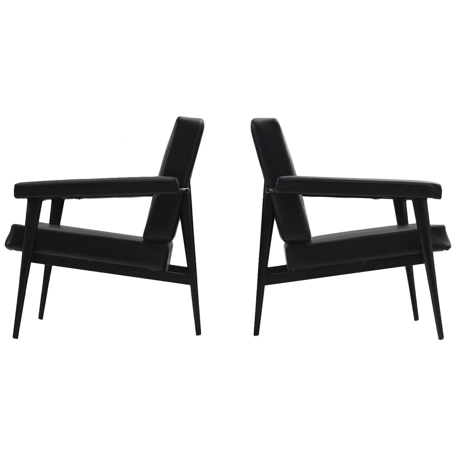 Set of Two MidCentury Modern Black Armchairs For Sale at 1stDibs