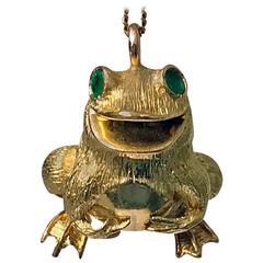 20th Century, 18-Karat Gold and Emerald Frog