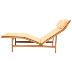 Chaise Longue by Rud Thygesen & Johnny Sørensen