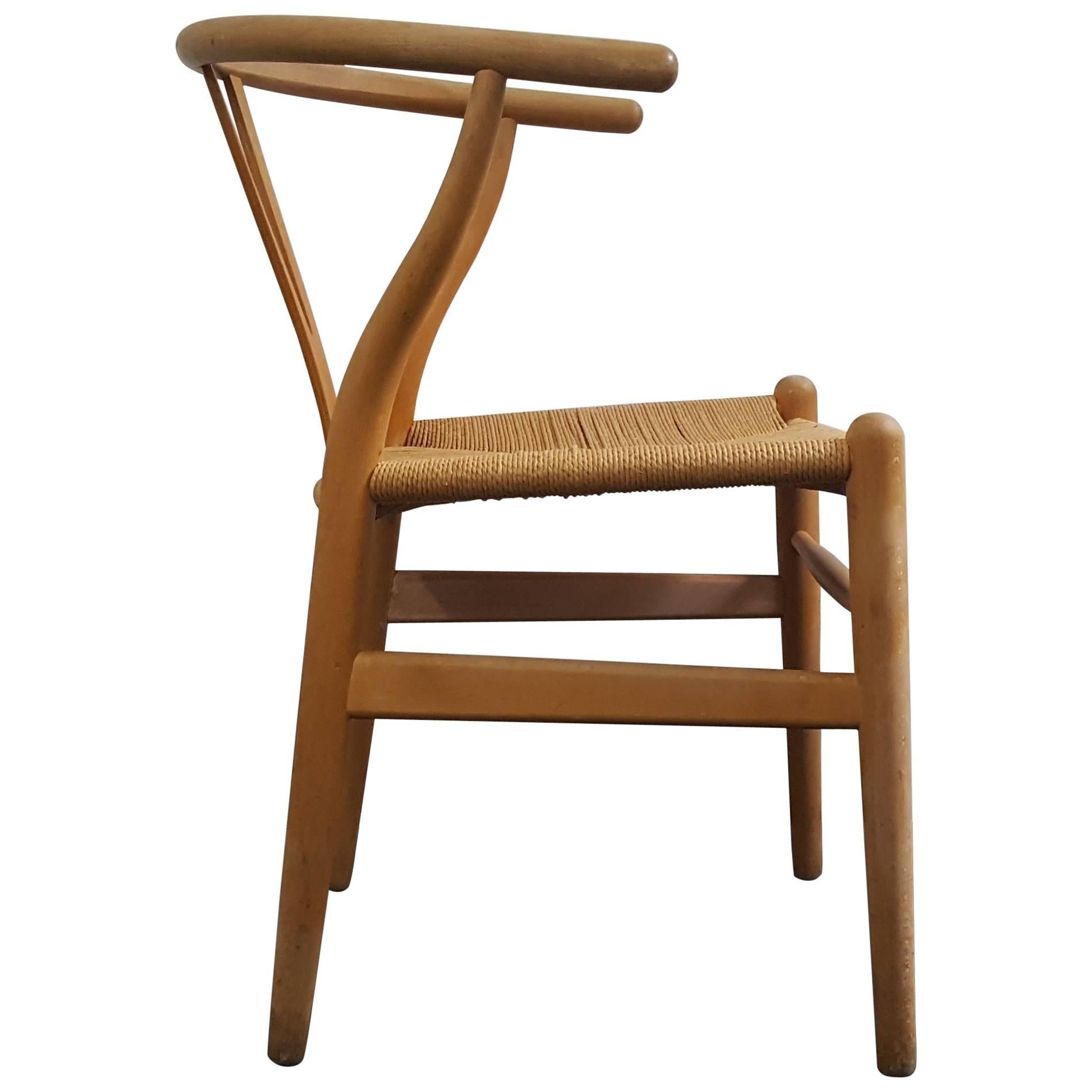 Iconic vintage Danish Hans J. Wegner CH24 'Wishbone' Chair