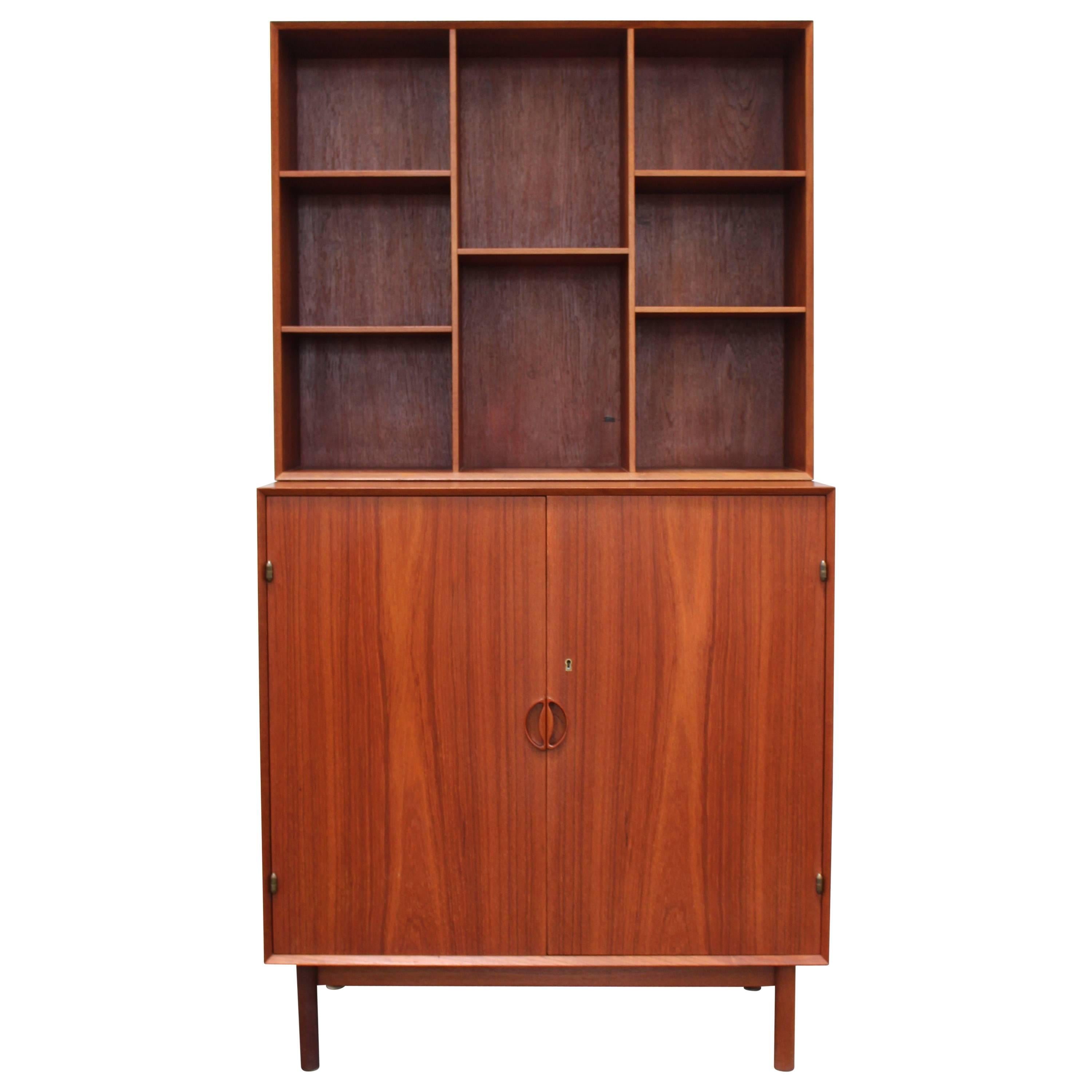 Solid Teak Cabinet by Hvidt + Mølgaard with Removable Bookcase, 1960s For Sale