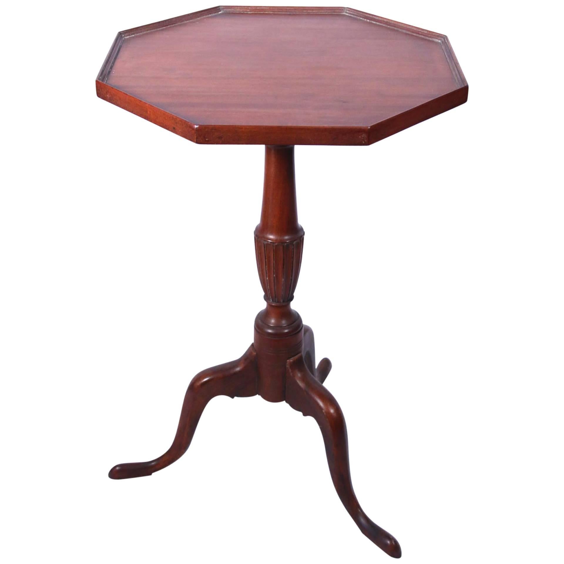 Early 19th Century New England Carved Mahogany Candlestand For Sale