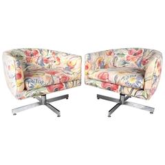 Pair of Mid-Century Milo Baughman Swivel Lounge Chairs by Thayer Coggin 6