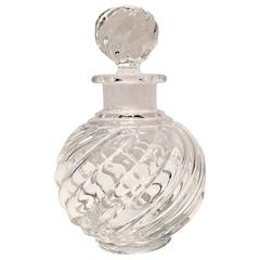 Flacon de parfum transparent en cristal de Baccarat France