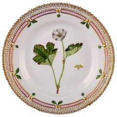 Royal Copenhagen Flora Danica Plate, Early Mark