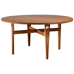 Hans Wegner Round Keyhole Dining Table in Oak, Denmark, 1950s