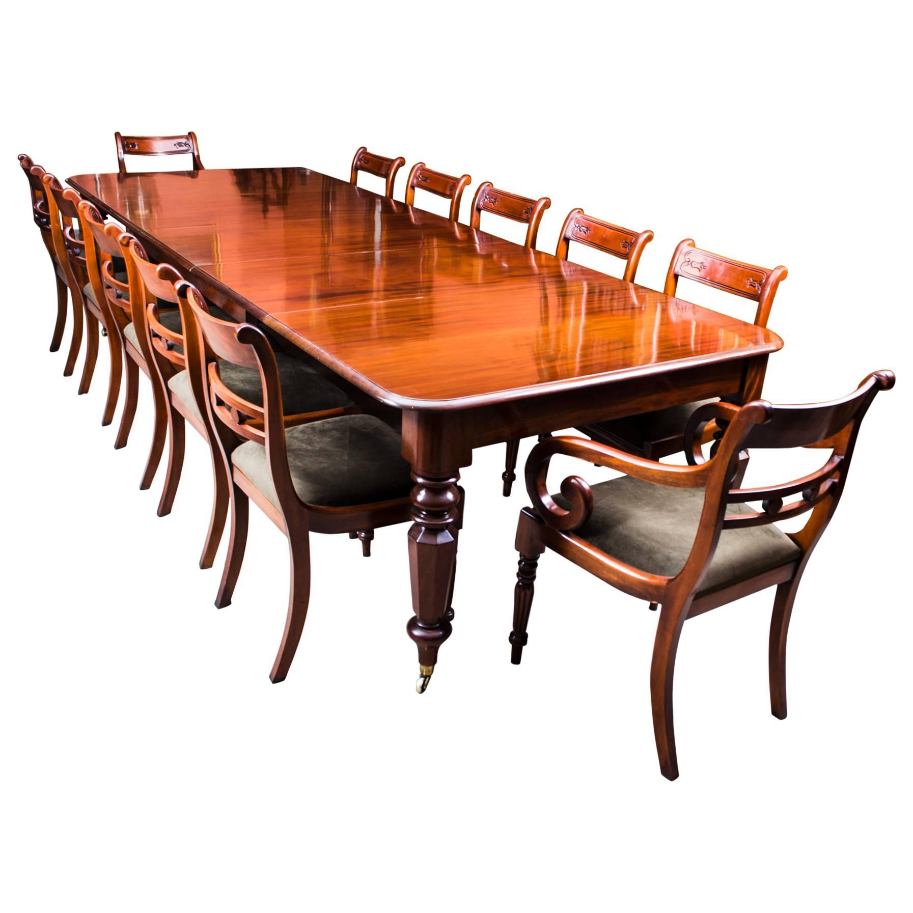 Antique William IV Mahogany Extending Dining Table and 12 Chairs