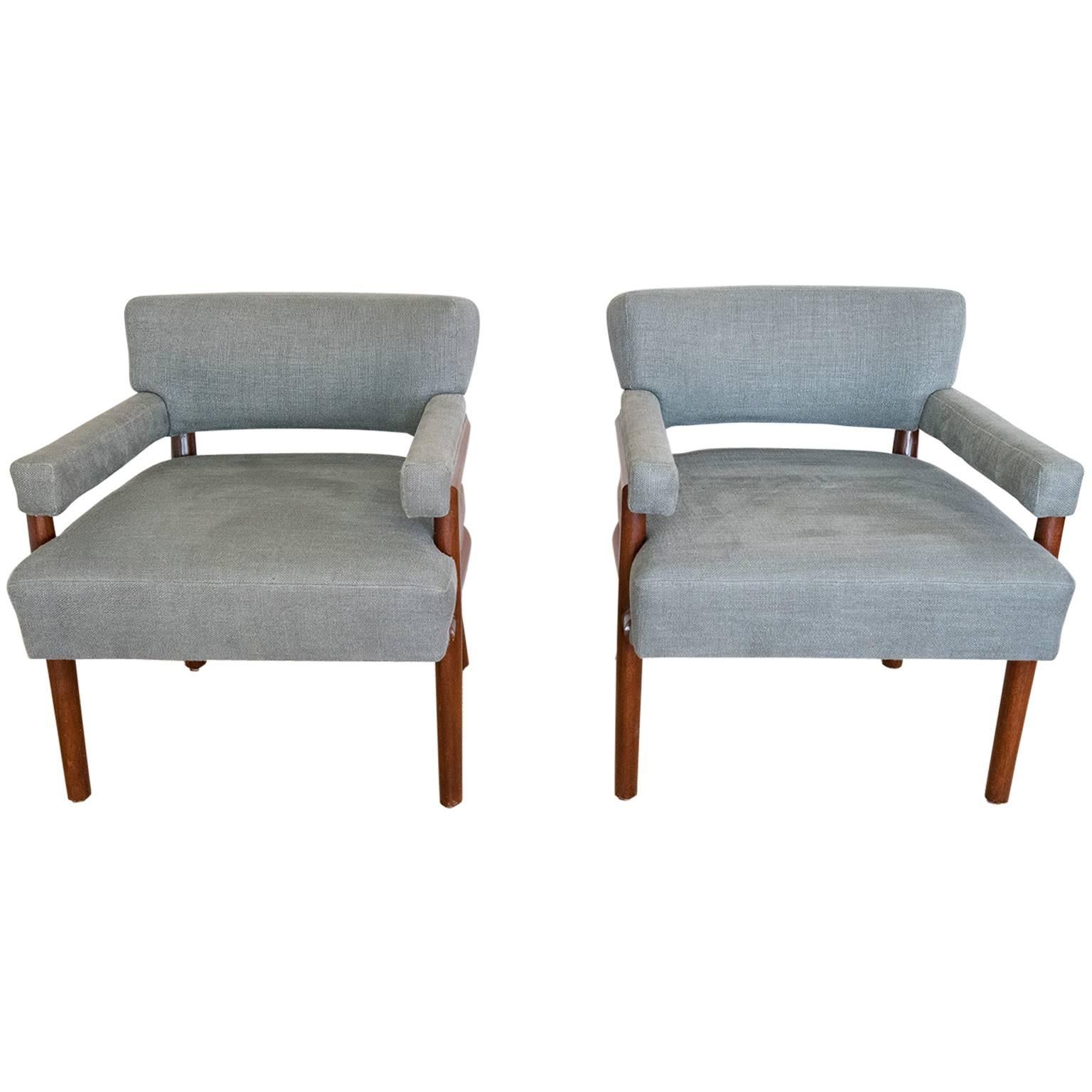 Pair of lounge chairs designed by T.H.Robsjohn-Gibbengs For Sale