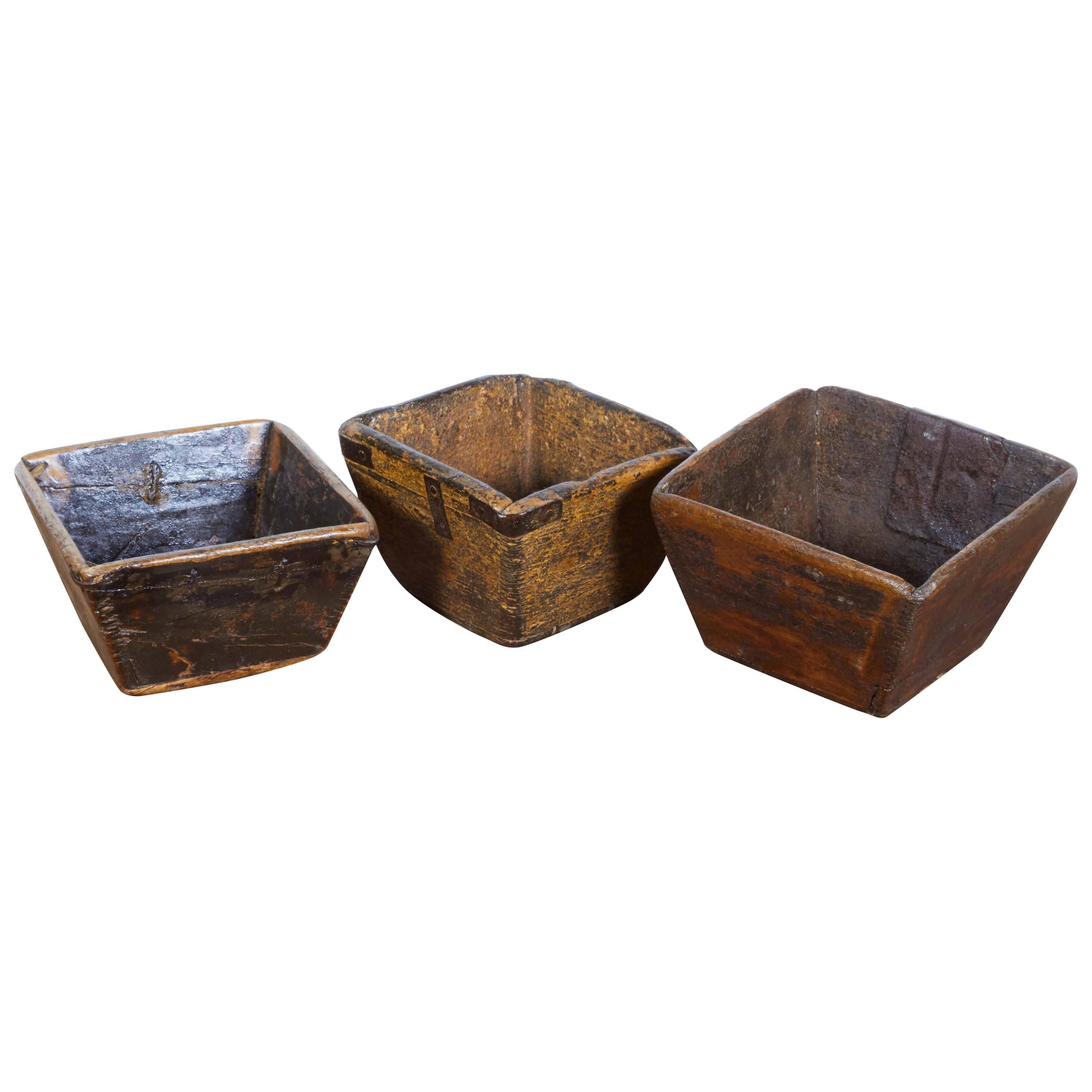Collection of Small Nicely Worn Antique Grain Measure Baskets