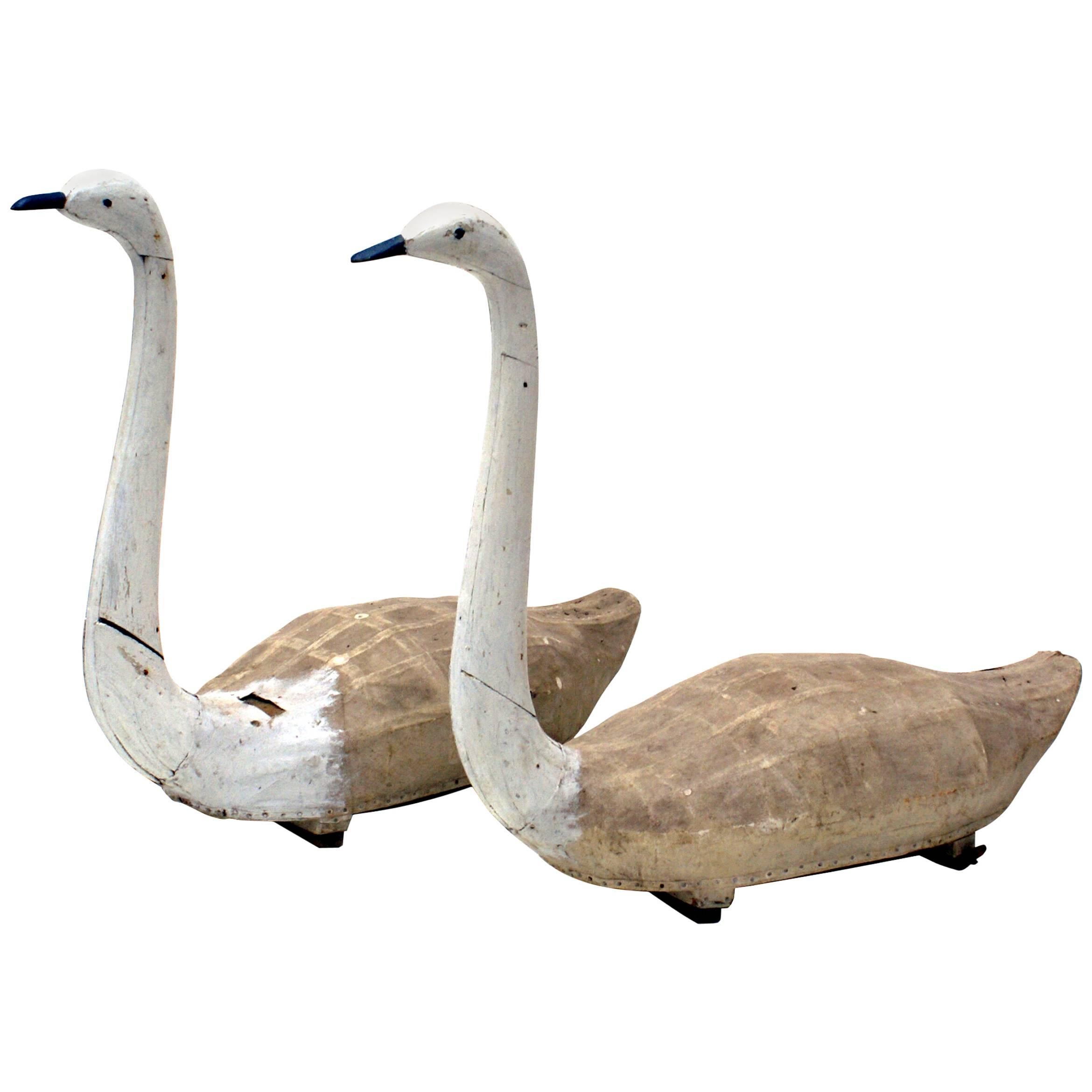 Very Rare Pair of Swan Decoys, Denmark, circa 1900 For Sale