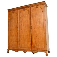 Armoire ancienne en bois de satin par Hille