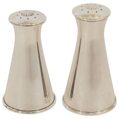 Vintage Modernist Pair of Reed & Barton Sterling Silver Salt and Pepper Shakers