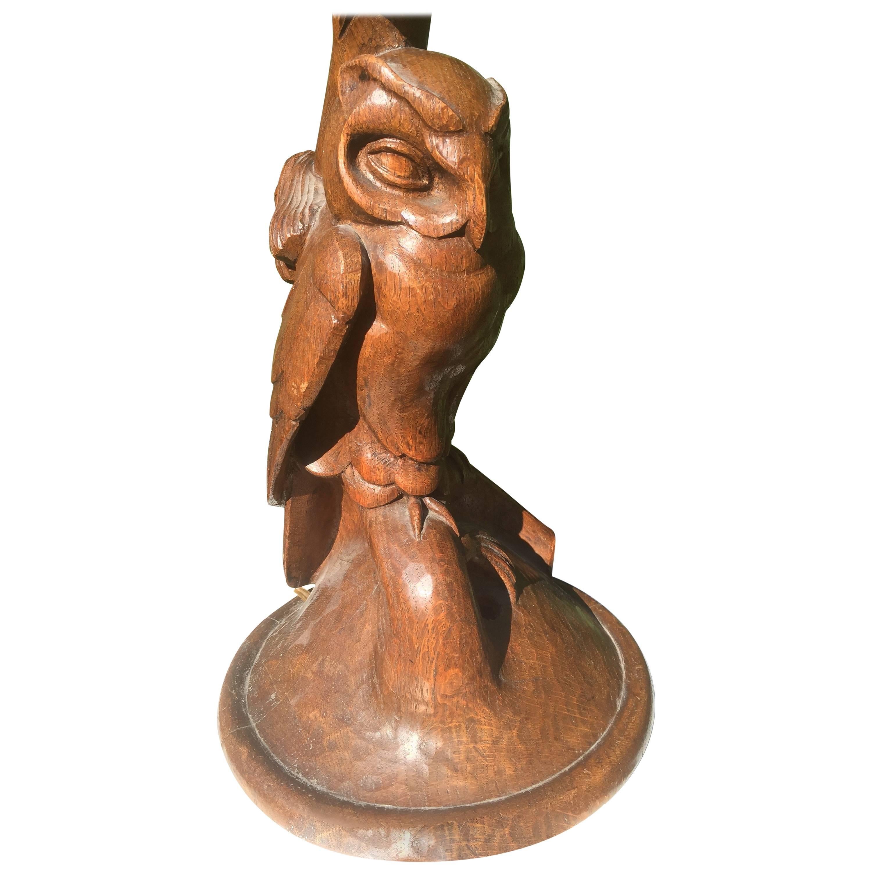 Stylish Arts & Crafts Hand Carved Oak Owl Sculpture Desk or Table Lamp 1920