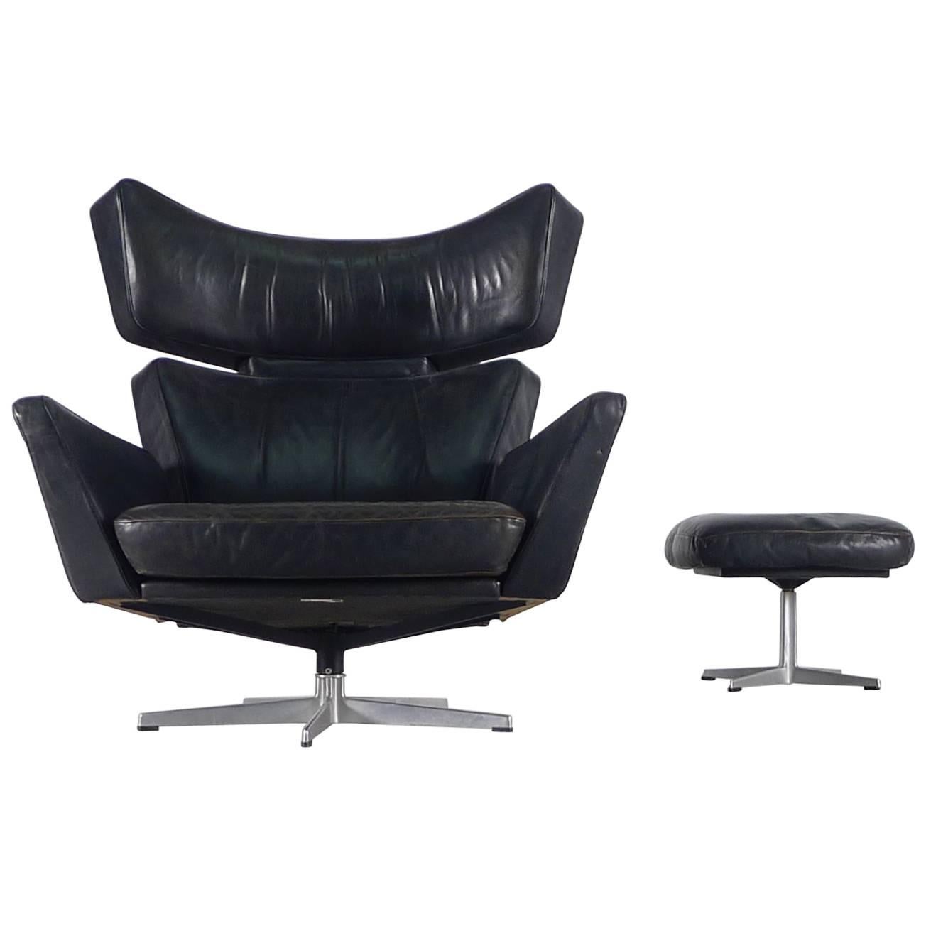 Arne Jacobsen Ox and Ottoman For Sale