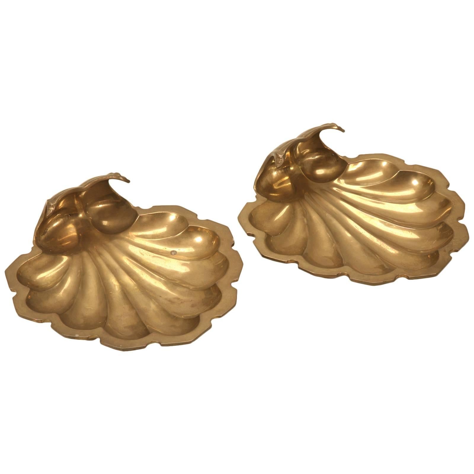 Solid Brass Footed Decorative Clamshell Dishes For Sale