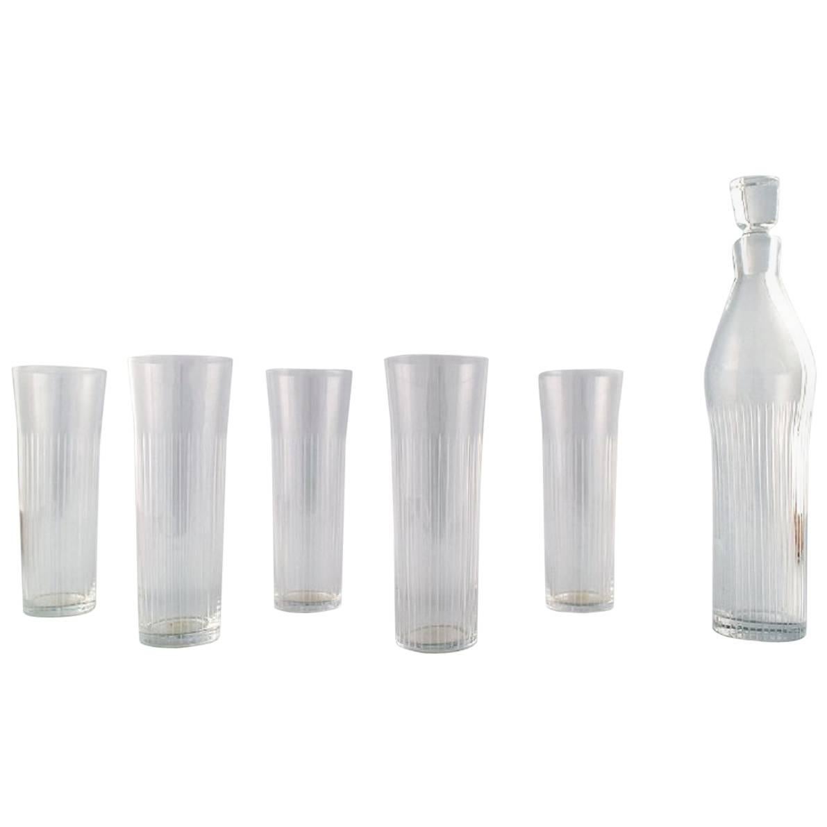 Vaisselle en verre, carafe et verre à cocktail/laiton « Strict » de Bengt Orup, cinq pièces en vente