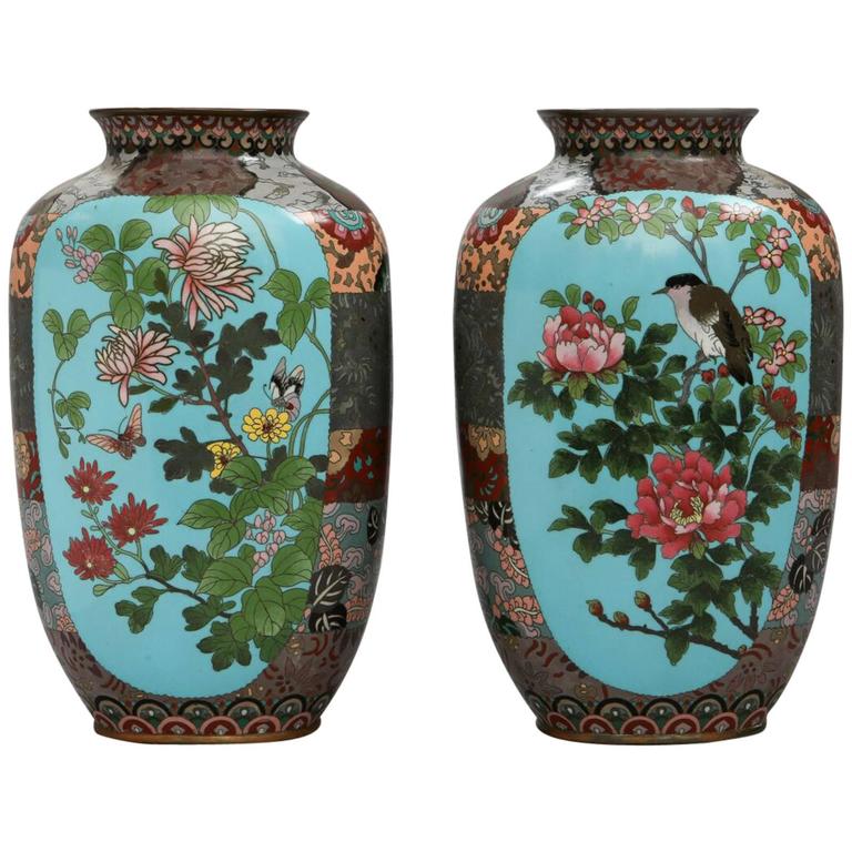 Pair of Meiji Period Japanese Cloisonné Enamel Vases For Sale at 1stDibs