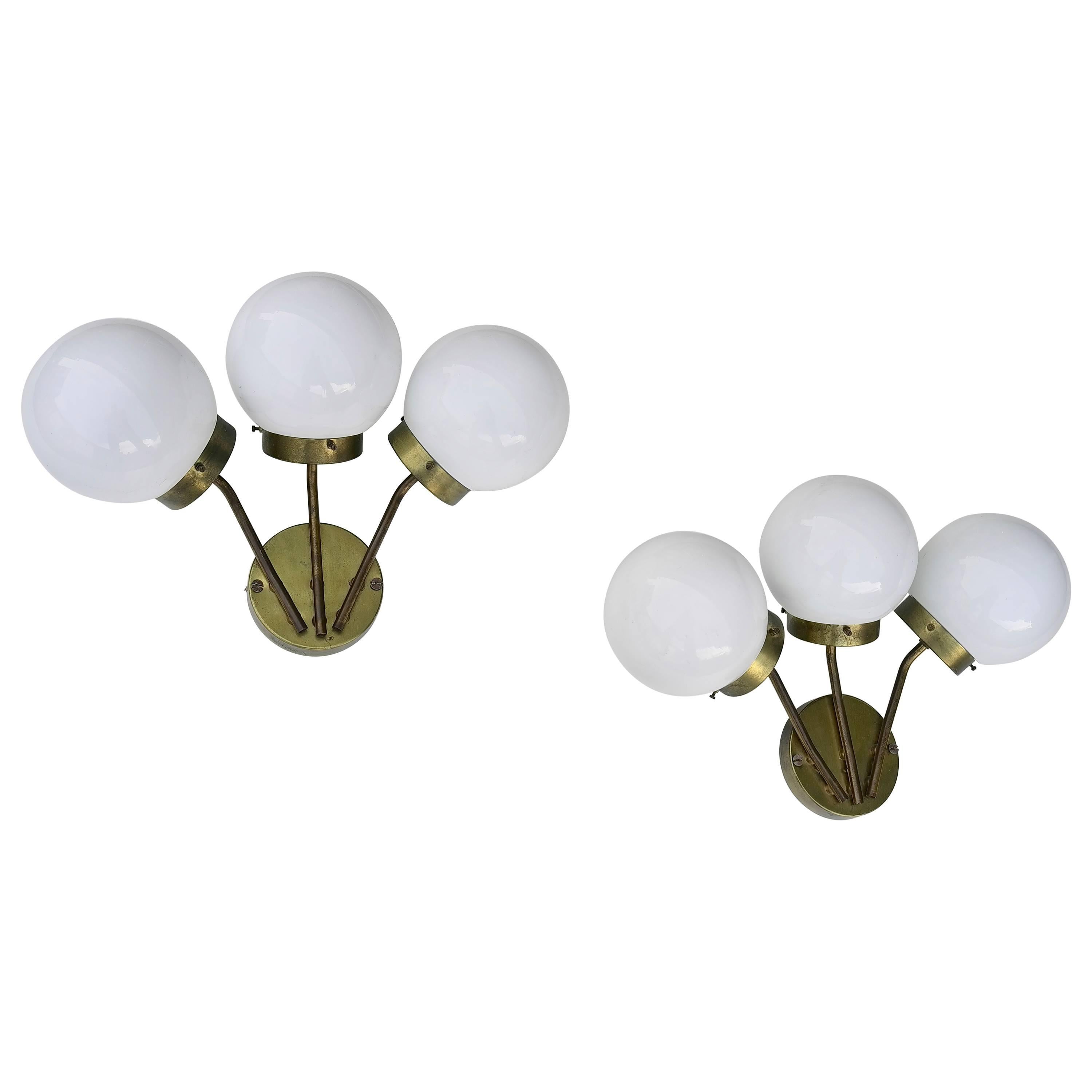 Pair of Wall Lamps in Brass with Opaline Glass Balls, attributed to Stilnovo For Sale