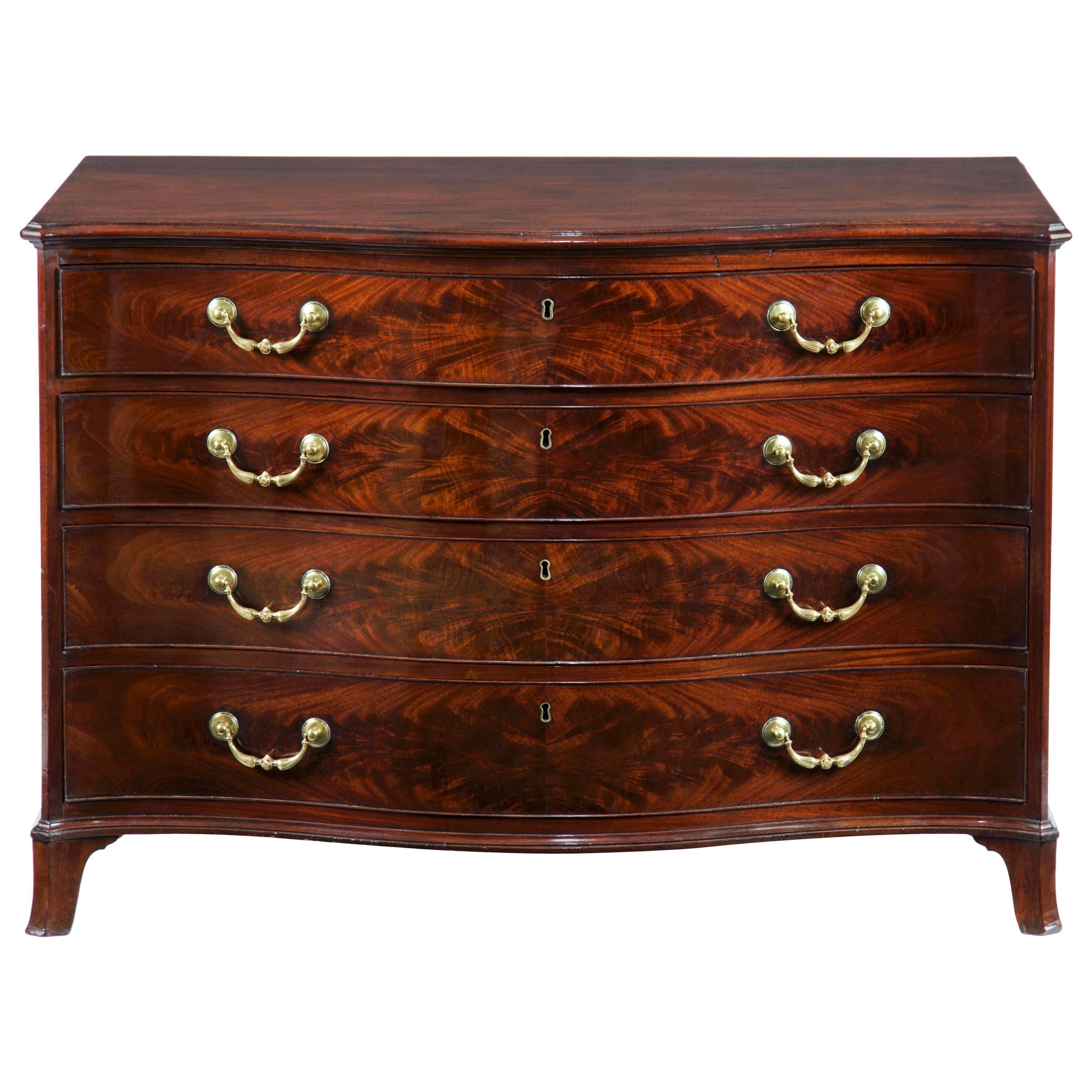 George III Mahogany Serpentine Commode Attributed to Gillows of Lancaster For Sale