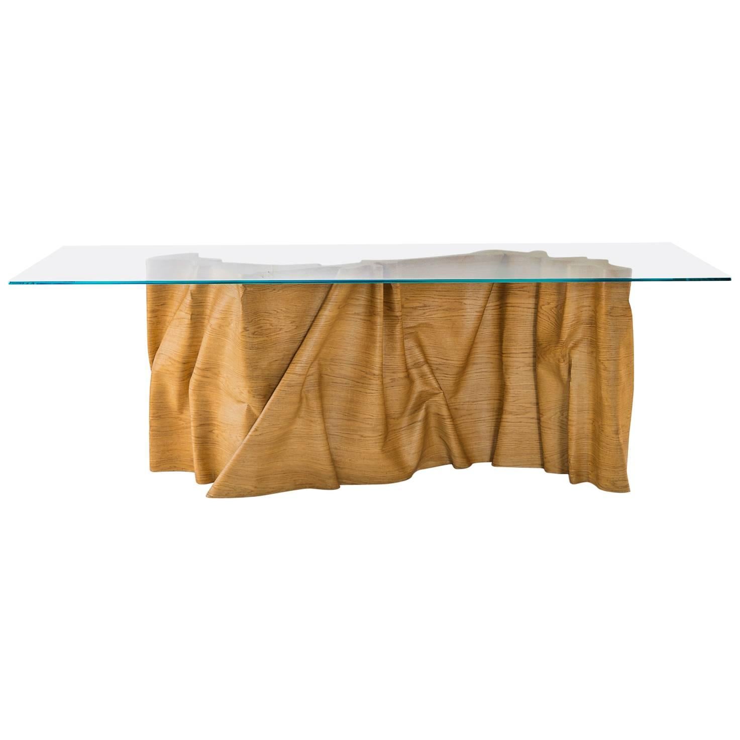 Una „Articolo Indeterminativo“ Tisch aus geschwungenem Holz und Kristall im Angebot
