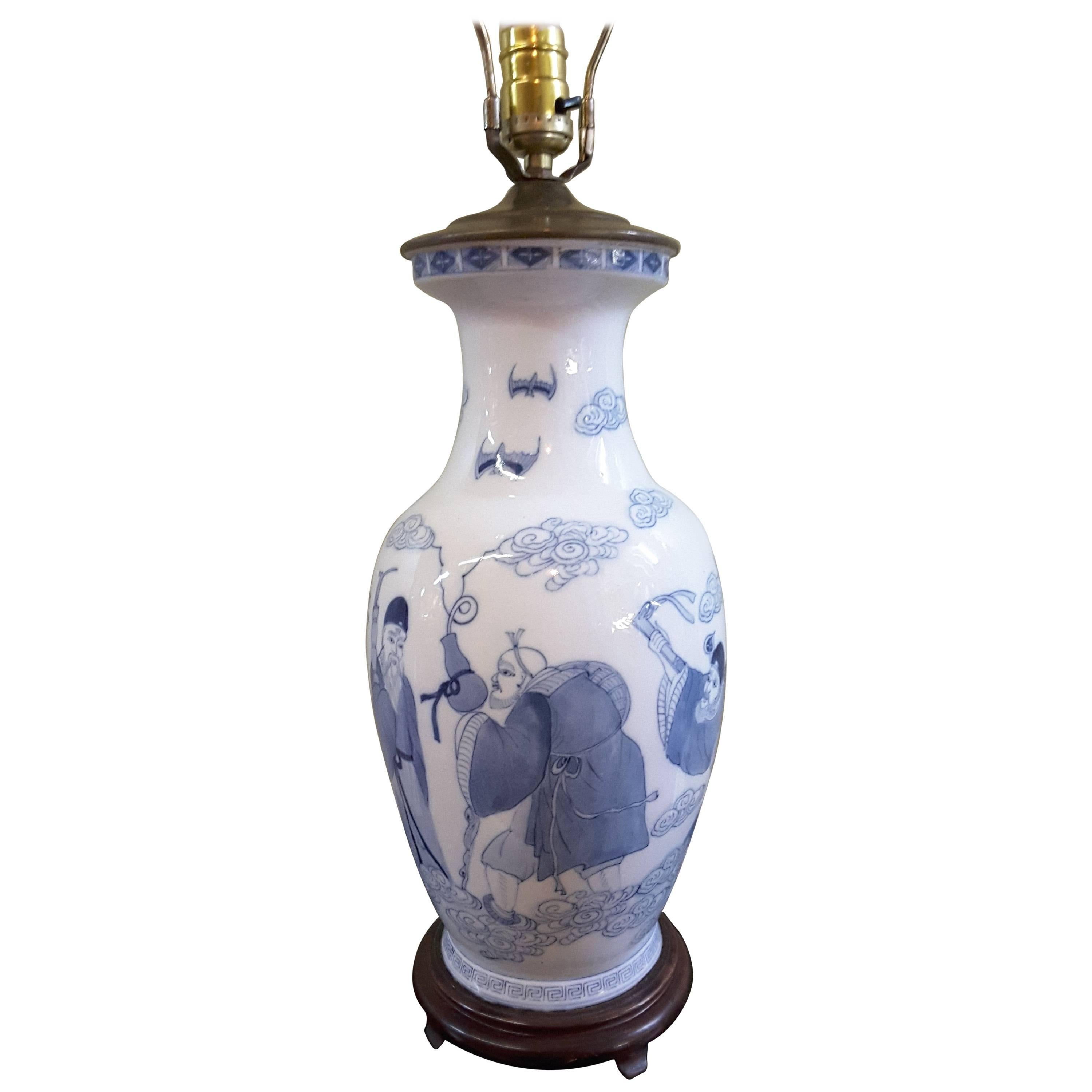 Lampe de bureau asiatique picturale bleue et blanche, avec 8 figures,