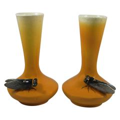 Paire de vases Cicada en majolique jaune Jerome Massier Fils