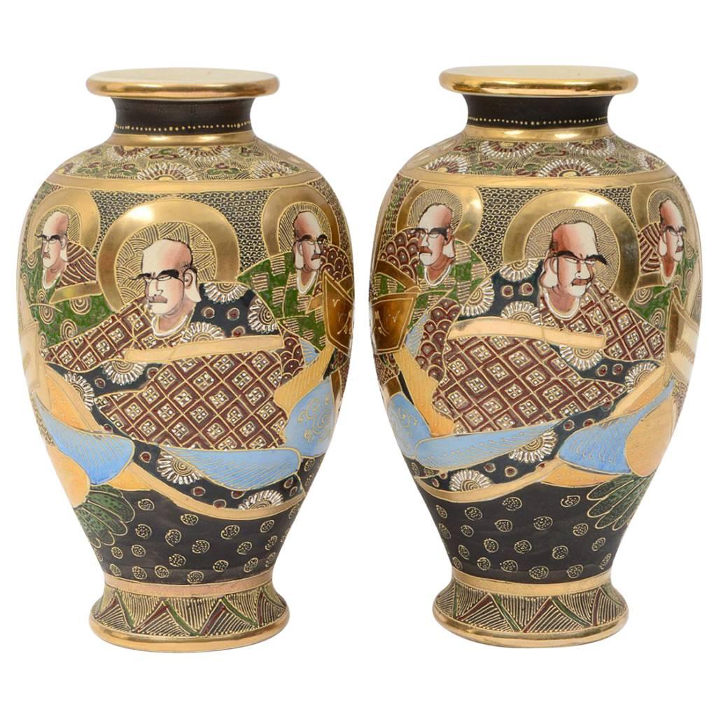 Pair of Early 20th Century Satsuma Japanese Porcelain Vases For Sale