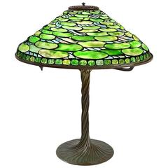 Tiffany Studios New York "Lily Pad" Tischlampe