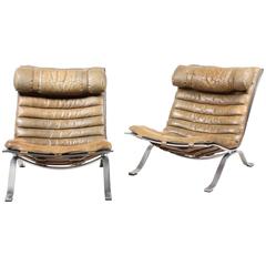 Pair of Ari Lounge Chairs 11