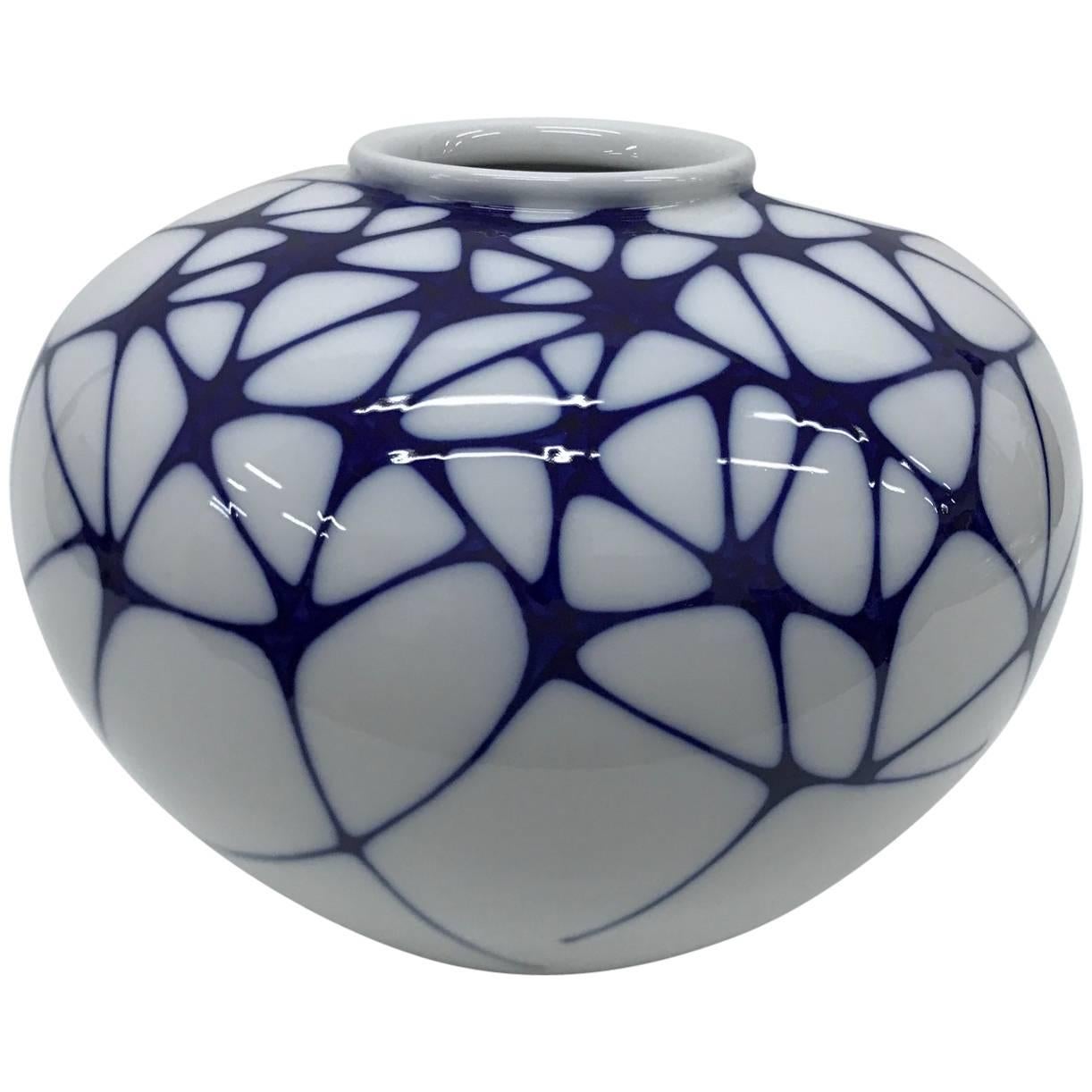 Enzo Mari Modern Deutsch white and blue Porcelain Vase for KPM, 2003
