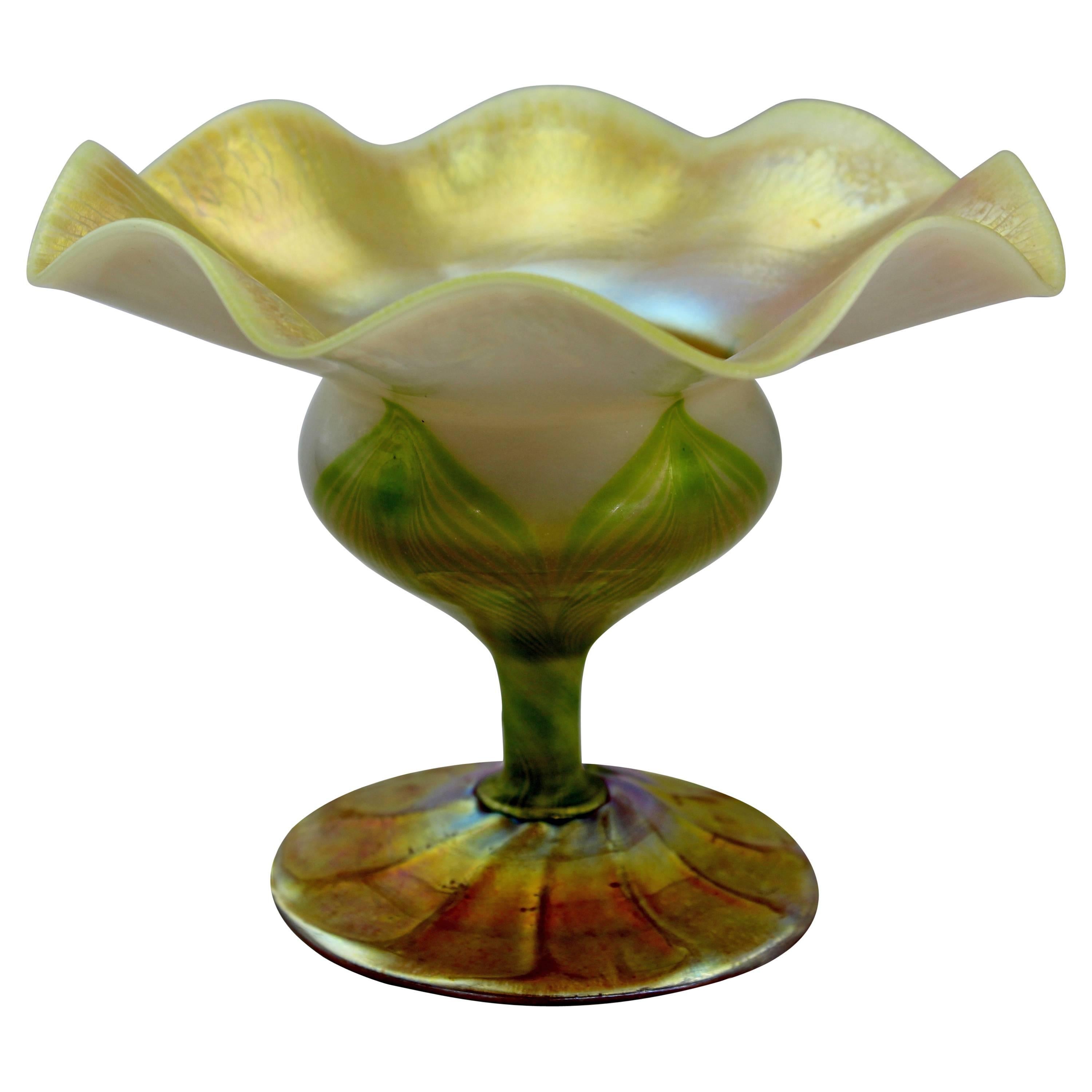 Tiffany Studios Feather-Pulled Gold Favrile Glass Floriform Vase