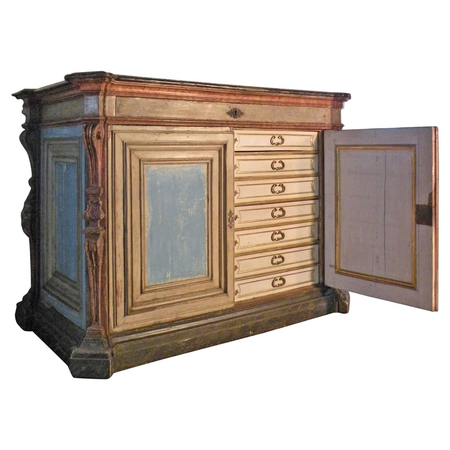 Grand meuble de rangement baroque italien peint du 17ème siècle avec tiroirs