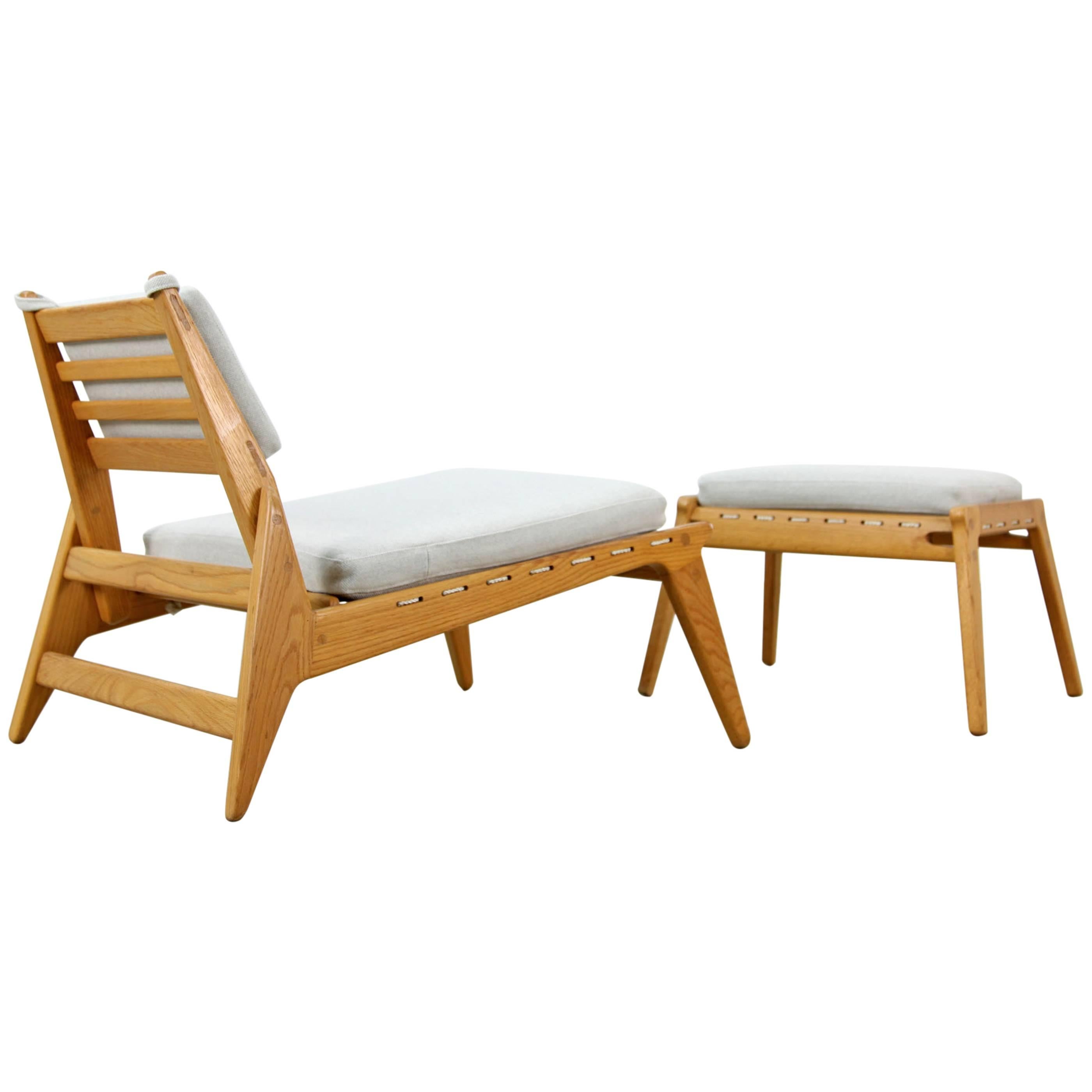 Mid-Century Modern "Hunting Group" Made of Oak - Lounge Chair and Ottoman  For Sale
