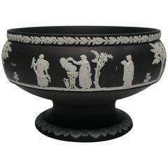 Urne ou bol de centre de table en basalte noir et blanc Wedgwood Jasperware