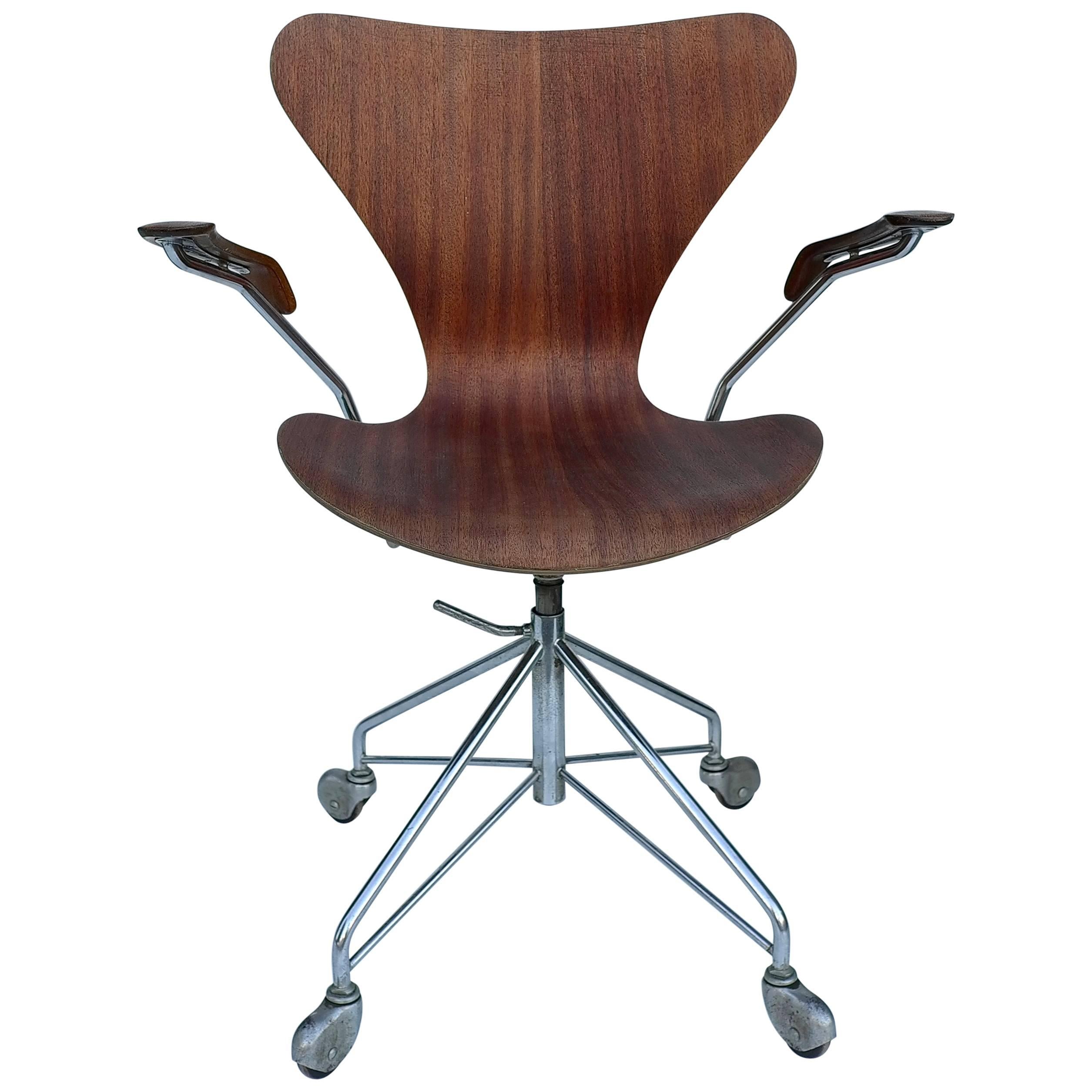 Early Arne Jacobsen Office Chair by Fritz Hansen, Denmark