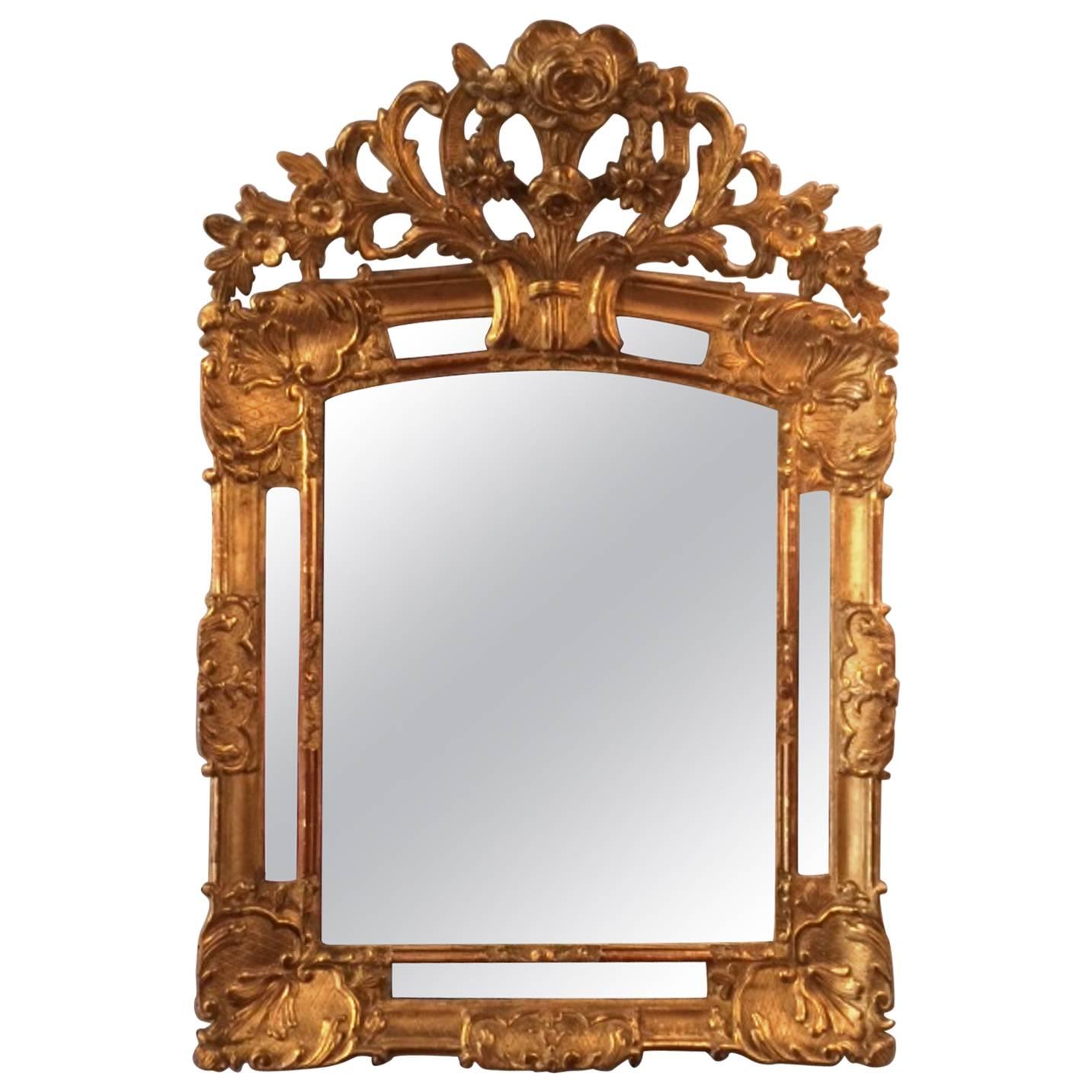 French Louis XIV Period Carved Giltwood Wall Mirror, Early 18th Century