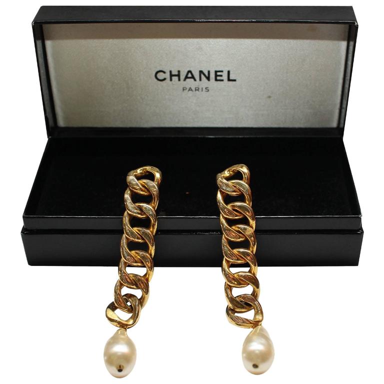 Vintage Chanel Earrings For Sale at 1stdibs