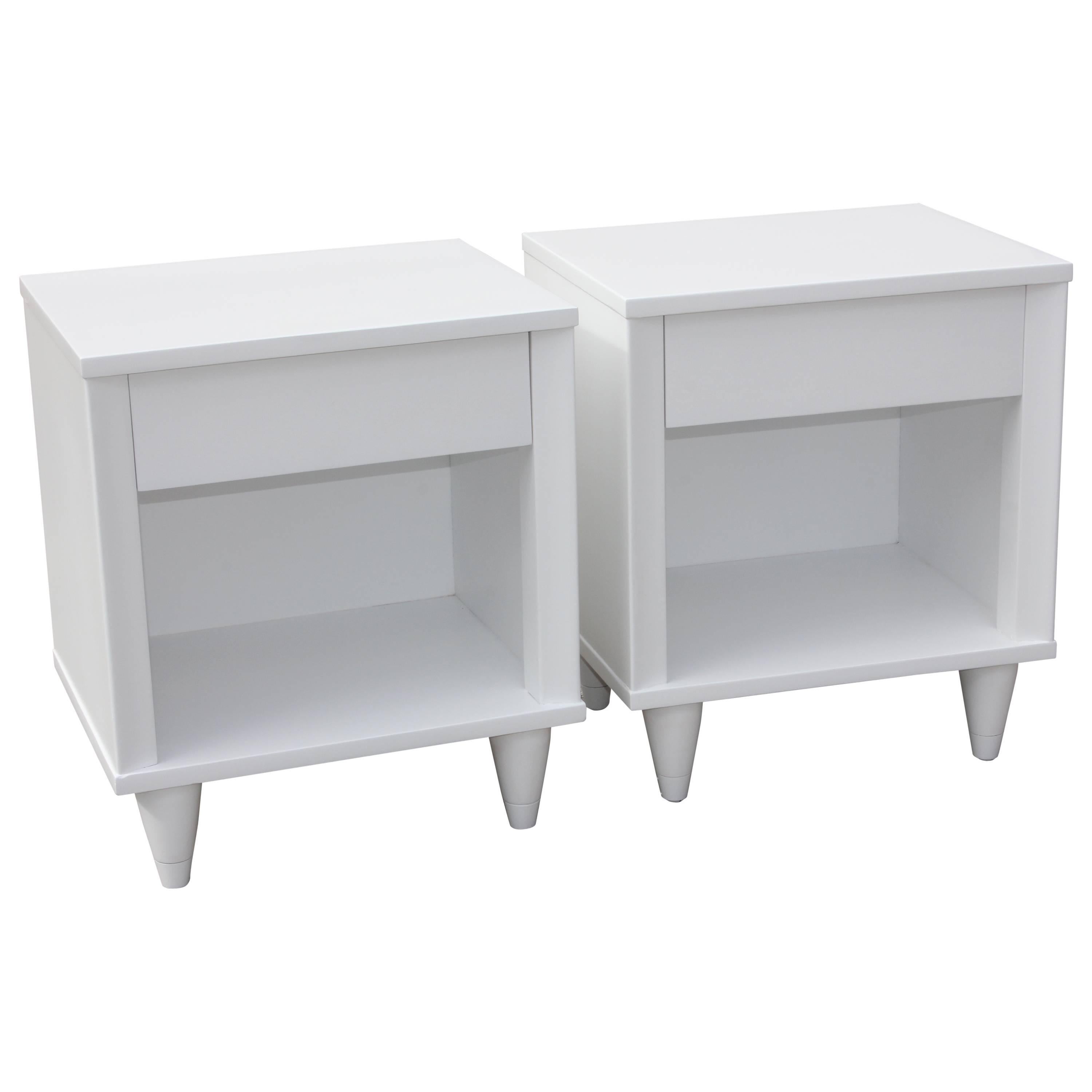 Pair of French Mid-Century Modern Snow White Nightstands, circa 1950s