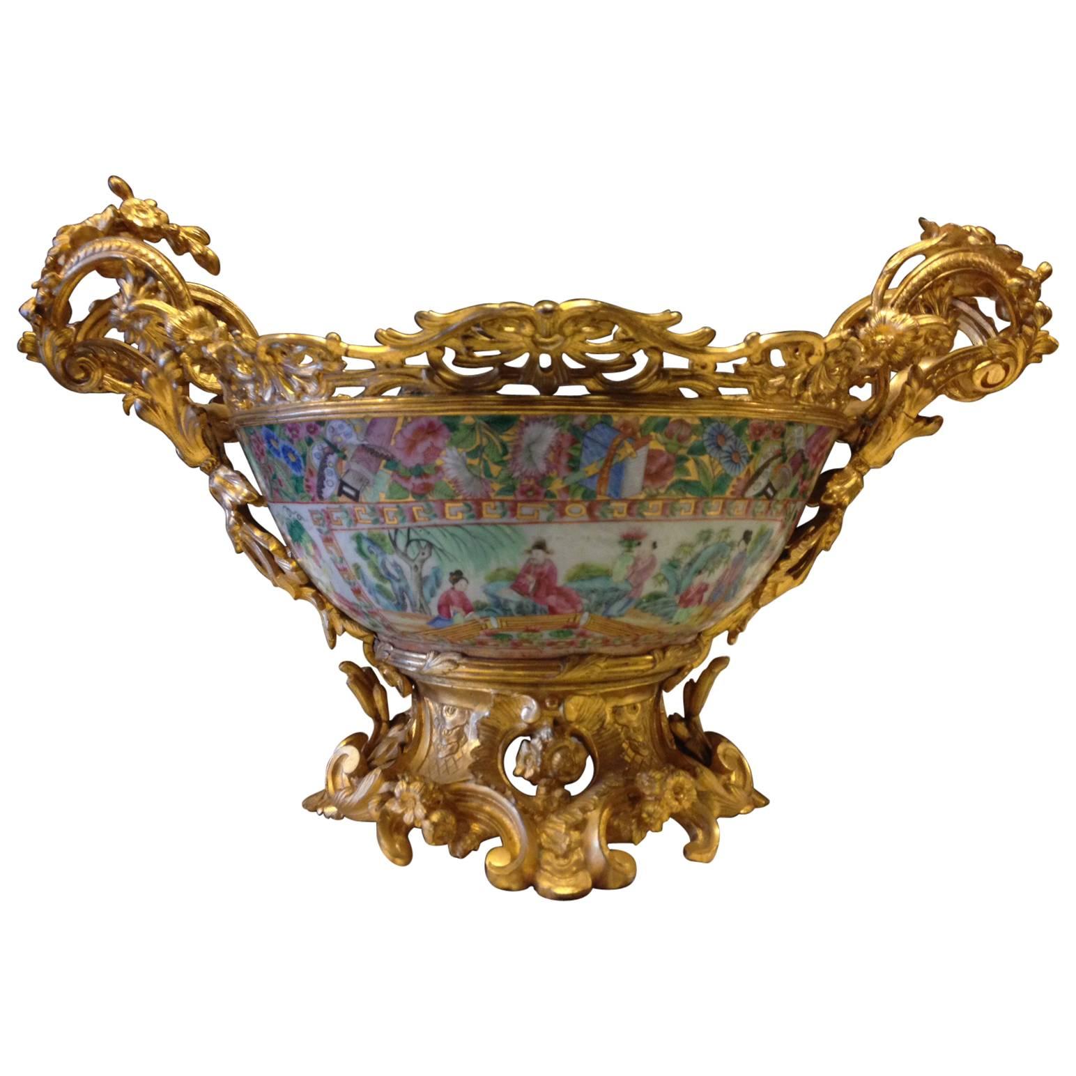 19th Century Cup in Canton Porcelain