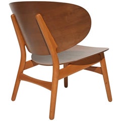 Shell-Stuhl von Hans Wegner aus Nussbaum und Buche