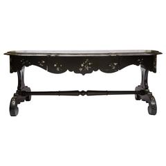 19th Century Black Lacquered Coffee Table with Mother-of-pearl Inlay